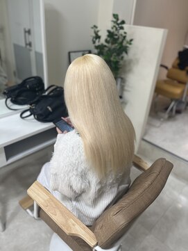 カリーナ(CARINA) ハイトーンカラー/ブロンドカラー