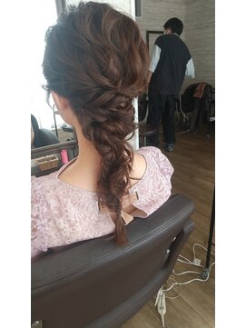 アンフィ(Amphi) ゆるふあ根元まき編み下ろし