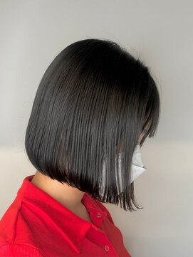 ワンインチ(1 inch) 【亀井唯登】ボブ/黒髪/暗髪/切りっぱなし