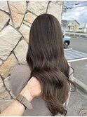 オリーブグレージュ