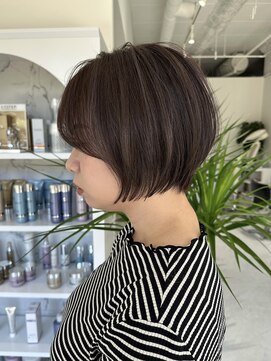 スティロ(stylo) レイヤーカットハイライトショートヘアイルミナカラーオージュア