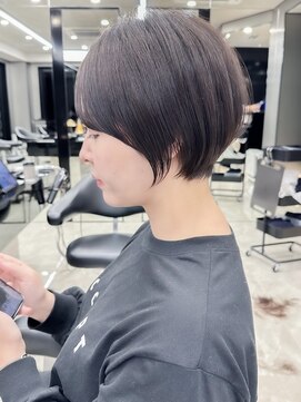 ハルキミナト ジャパン トウキョウ(HARUKI MINATO japan TOKYO) 20代30代40代50代耳かけショート前髪なしハンサムショートカット