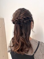 クルム(KURUMU)&nbsp;ハーフアップアレンジ