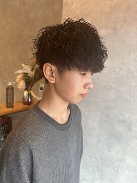 ウルバイエスコート 橋本(Uru by Escort) 王道ツイスパマッシュ　【メンズパーマ】