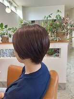 オーガニックヘアーサロン ハッピーティアーズ(Happy tears)&nbsp;秋カラー、パープルプラスのショートヘア