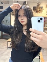 リト(riTo)&nbsp;20代暗めカラーデザインカラーロングオリーブグレージュベージュ