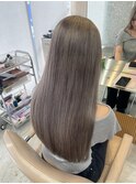 ミルクティーベージュくびれボブハイトーンカラーケアブリーチ