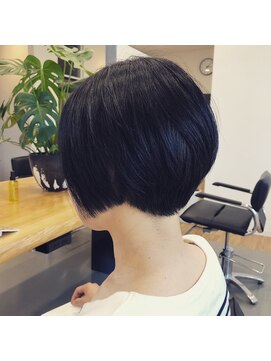 フフラウ(FUFULAU 2) ショートボブ