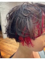 ヘアーメイクスリーク ハジけ度MAX♪ビビットレッドカラーボブ☆
