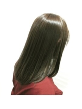 カラーリゾートAi 上野御徒町 仲御徒町店 ツヤ髪ストレート