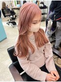 ピンクベージュ