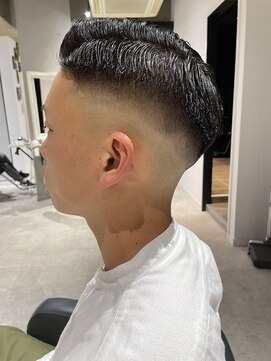 アディクト 綾瀬(ADDICT) 【ADDICT_YuuYa】ミディアムスキンフェード