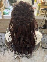 ヘアメイク エンカレッジ(HAIR MAKE encourage) 捻りのハーフアップ　