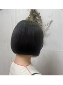 ナチュラル黒髪切りっぱなしぱつっとボブ丸み似合わせカット
