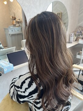 ミーナ(mina) ハイライト