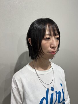 ウィーク 梅田(UiiC) 伸ばし中ボブスタイル 顔周りレイヤー uiic umeda 中沢恵理