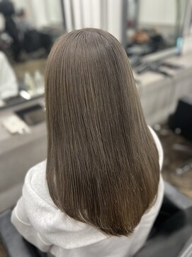 アドラ(ADLLA) カーキベージュ★フェイスレイヤー