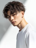 ルービック(Rubik's)&nbsp;センター分け/センターパート/ツイスト/ツイストパーマ/刈り上げ