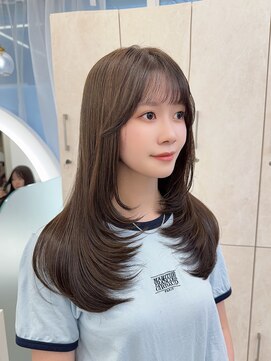 ネモネ バイ ミリー 梅田茶屋町(nemone by milly) 【梅田茶屋町】レイヤーカット×内巻き