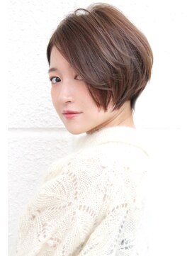 レウナ 外苑前(Reuna) 黒髪でも可愛く決まるひし形ショート