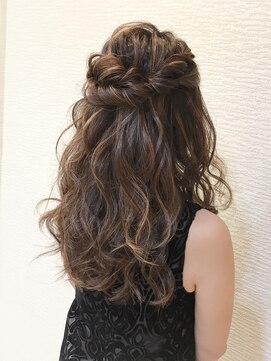 アメリ(AMELIE) ハーフアップ