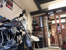 カット ショップ エフ(CUT SHOP F)の雰囲気（バイク好きの方是非お話しましょう！）