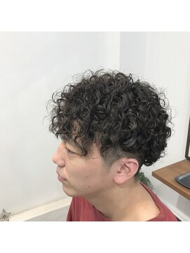 リップス ヘアー(Lips hair) メンズのスパイラルパーマスタイル♪