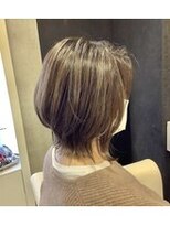 パシフィックダズールバトン(Pacific Dazzle baton) 外はねバレイヤージュ