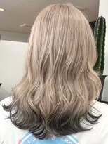 ウィコ 新宿(WICO)&nbsp;milk tea beige×black design [新宿駅/モード/ダブルカラー]