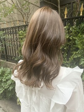 ルーパバイミュージアム(LOOPA by museum) ピスタチオベージュ×レイヤーカット