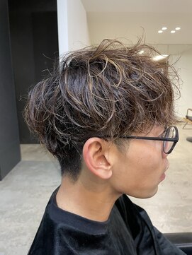 ニアウ 伊勢崎連取店(Niau) メンズマッシュスパイラルパーマ