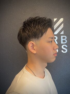 バーバークラシックス(BARBER CLASSICS) フェードアップバング
