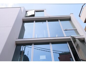 Men's hair salon First 用賀店【メンズ ヘアサロン ファースト】