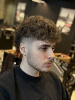 フランクスバーバー アンド ビアークラブ(FRANK'S BARBER and BEER CLUB)&nbsp;フェードカット