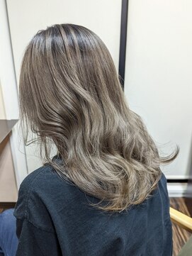 レアナ バイ ニーナ(Leana by NINA) プルエクステでロングヘア　札幌西区美容室「レアナ」