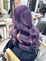 ワンズクロエ 原宿店(ONE's Chloe)&nbsp;くびれヘアアプリコットオレンジハイライトカラーブルーカラー