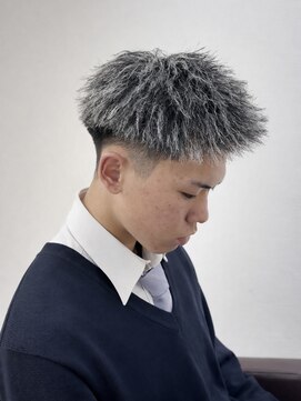 ルーストデラックス 京都河原町三条(ROOST dx) MEN’S HAIR/波巻ツイストスパイラル/フェザーパーマ/京都河原町