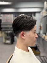 アイコン ブルー メンズ(I-CON #blue MEN'S)&nbsp;センターパート×テーパーフェード