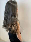 ハイライト・グレージュカラー・ロングヘアー