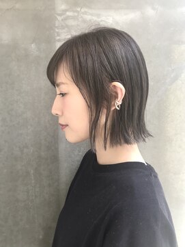 カエルムアヴェダ(CAELUM AVEDA) タイトシルエット×切りっぱなしボブ