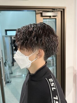 コワファーストナガサキシャンプーボーイ(COIFF1RST NAGASAKI SHAMPOO BOY) 縦落ち波打ちパーマ　長崎　諫早　大村　佐世保