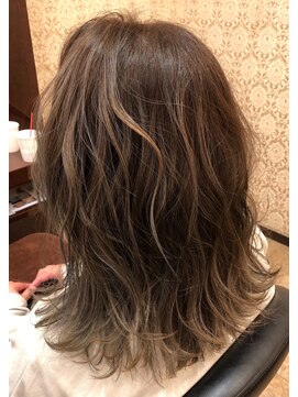 アフロディーテ 明石台店(Aphrodite) ミディアムヘアー