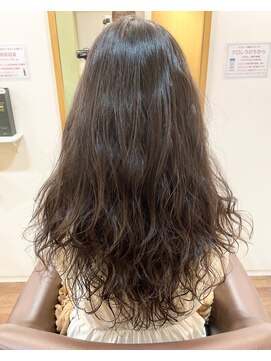 フリージア(freesia) 30代40代50代/ゆるふわロング/ニュアンスパーマ