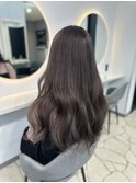 濃いめグレージュ
