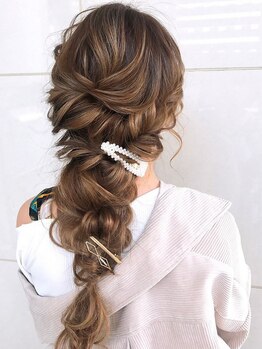 ヘアサロンアンドヘアメイクディー(hair salon hair make D)の写真/【駅チカ/ヘアセット￥2,980】結婚式やパーティー/ライブなど＊可愛いヘアセットでもっとステキな一日に♪