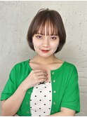 オリーブベージュ