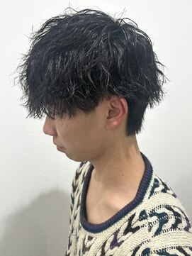 ヒュイル バイ ニアウ(Hwyl by Niau) メンズマッシュパーマニュアンスパーマツイストスパイラルパーマ