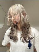 ホワイトベージュ×裾カラー