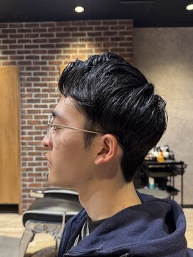 ロバーツヘアー 日野店 ツーブロショートスタイル
