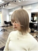 ホワイトベージュ/ブリーチカラー